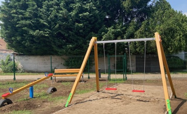Nyíregyháza Megyei Jogú Város közterületein lévő játszóterek bővítése (Orgona u.)